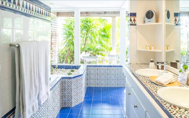 Villa Roc Flamands 11 in Gustavia, Saint Barthelemy from 4724$, photos, reviews - zenhotels.com