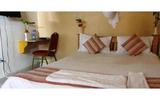 Maya Hotel