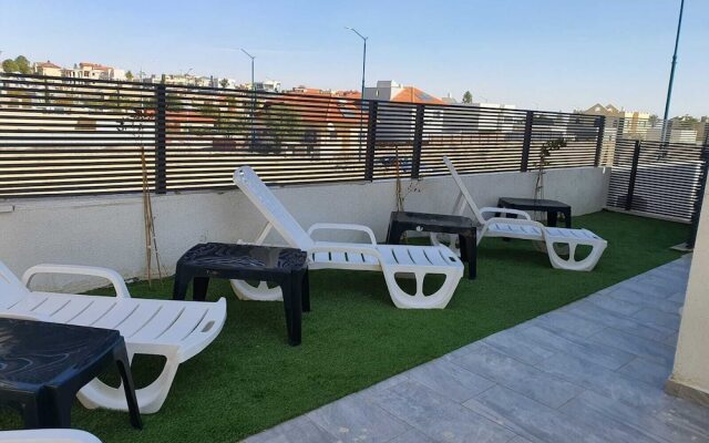 Ridgeback Shir House