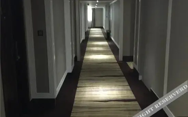 Binhai Yiliu Liu Hotel (Shishi Station Jingsheng Road Store)