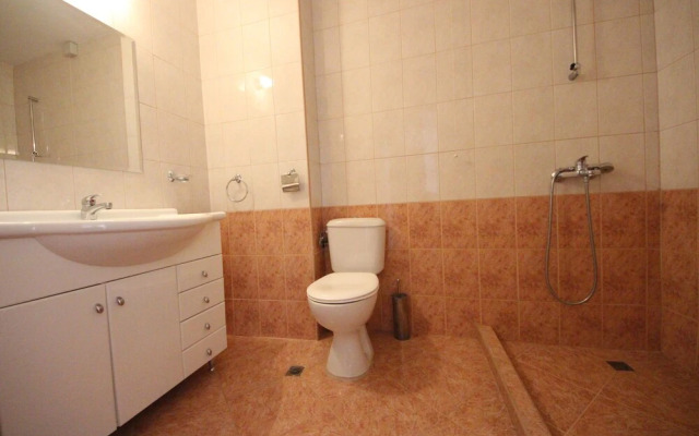 Menada Ravda Apartments