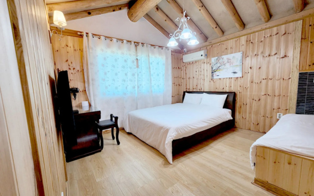 Yangyang Pinot Tree Pension