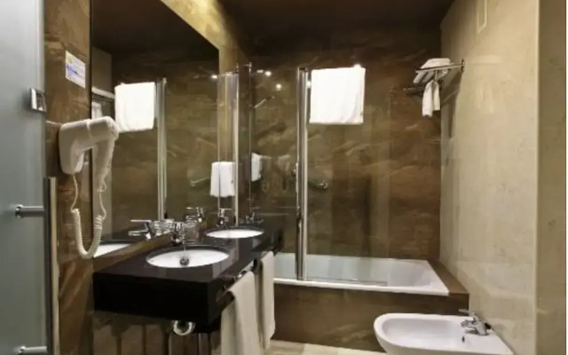 Hotel Tiburon