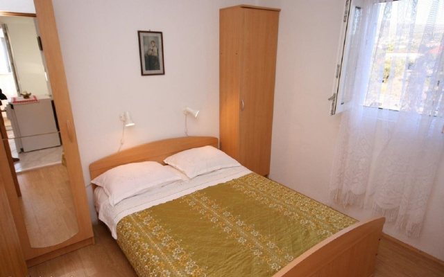Apartment Amalija - 50m close to the sea: A3 posebni Rogoznica, Riviera Sibenik