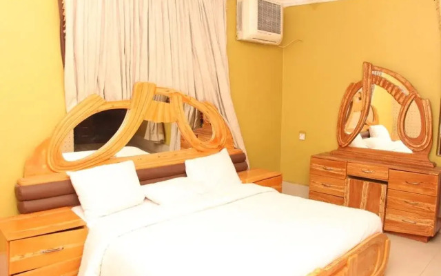 Tauba Hotel