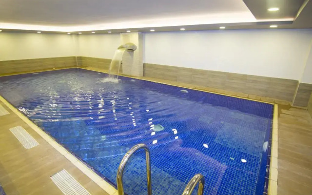 Centrum Business Hotel