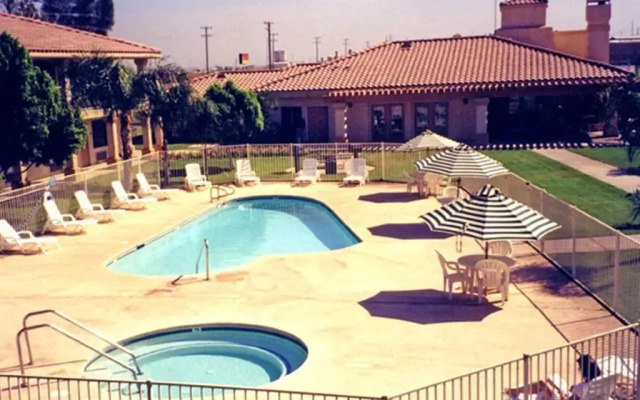 Calipatria Inn And Suites