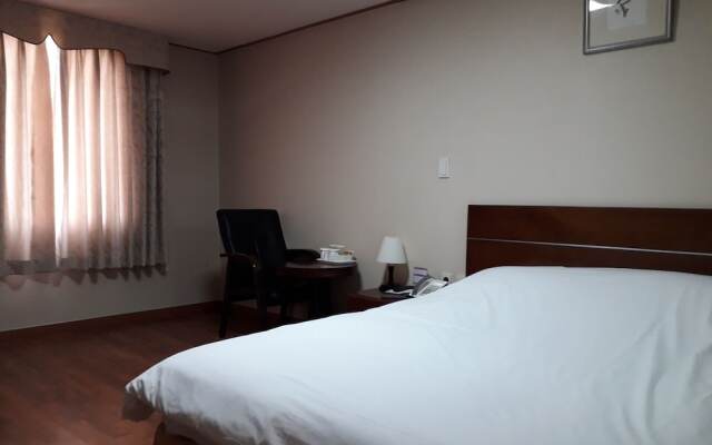 Yes Hotel
