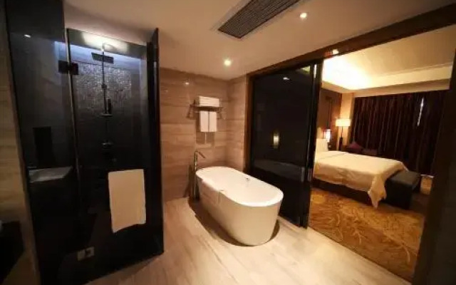 Haiyang Shenglong Jianguo Hotel