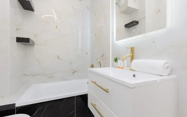 Glamour Studio by Renters Prestige