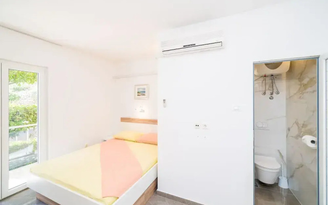 Apartments & Rooms Barisic