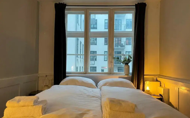 Trendy Apartment - The Marble Church Views