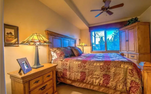 3105 Champagne Lodge,Trappeurs