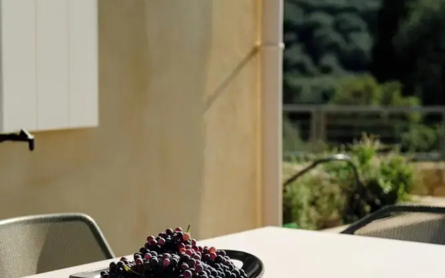 Kukutseli Country Living by White Dream