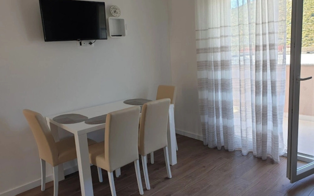 Apartment Pocrnja