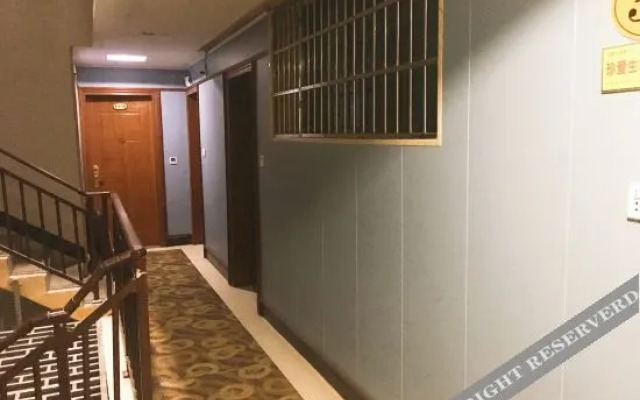 Dongkou 318 Boutique Hotel