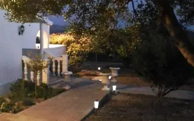 The Garden of Elaïs