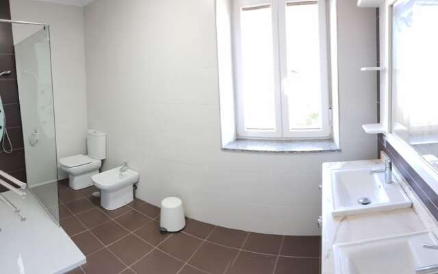 Totora Surf School & House - Hostel