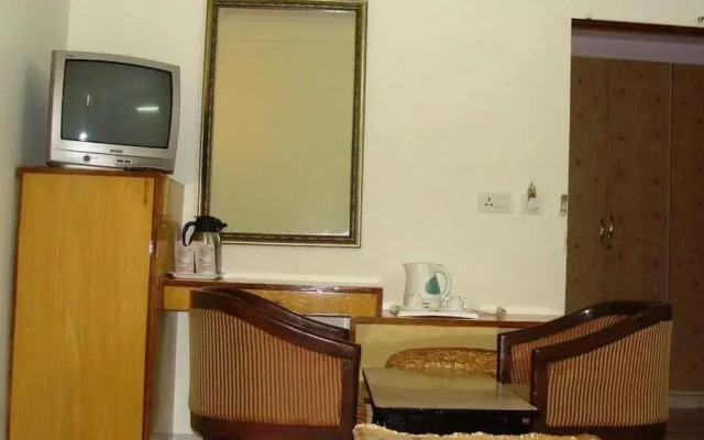 Madhuvan Hotel