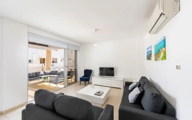 Protaras Sapphire Seaside Villa