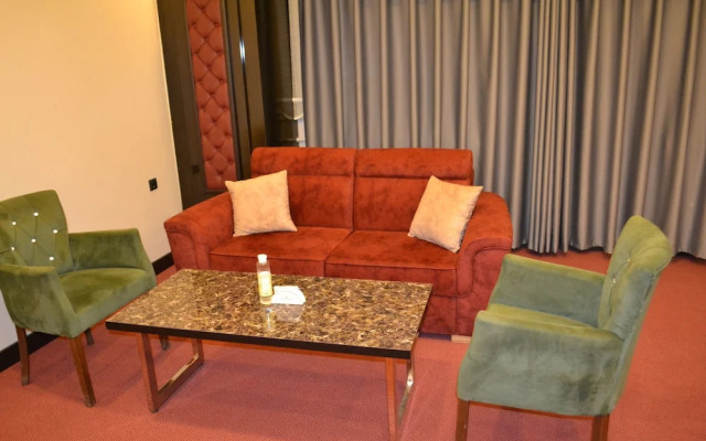 Sapran Deluxe Hotel