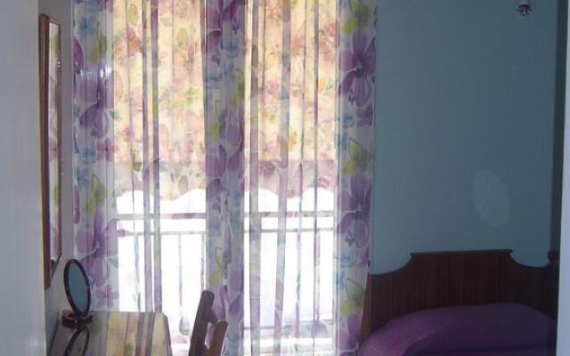 Nana Hotel