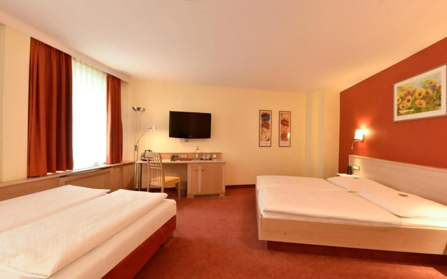 Hotel Adria München