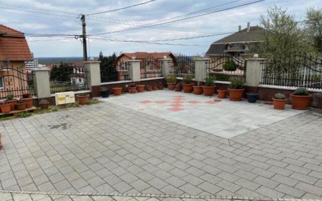 Arany Apartmanház I.