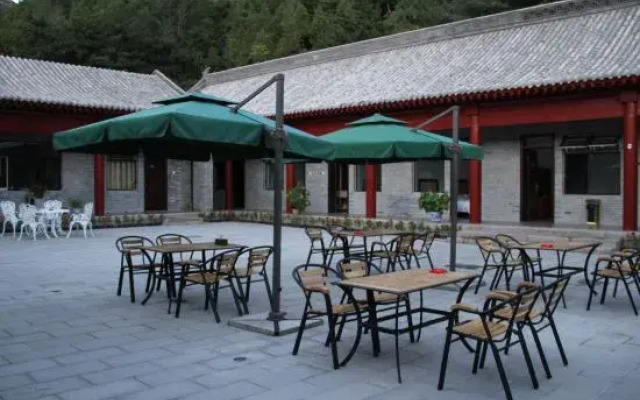 Beijing Badaling Great Wall old ancient inn yard