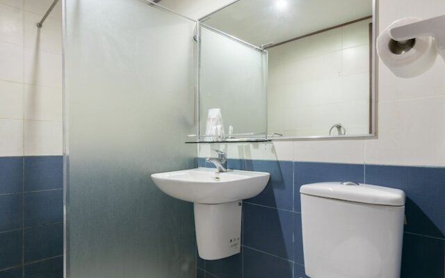 OYO 224 DG Grami Hotel