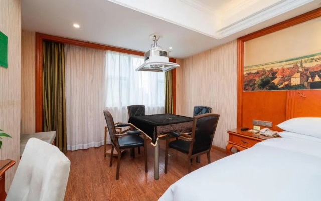 Vienna International Hotel (Shenzhen Bantian Huancheng South Road)