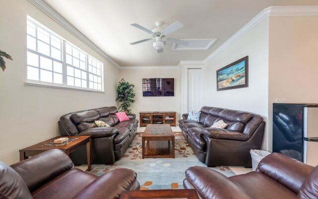 Waterfront Home With Pool, spa and 2nd Floor Balcony