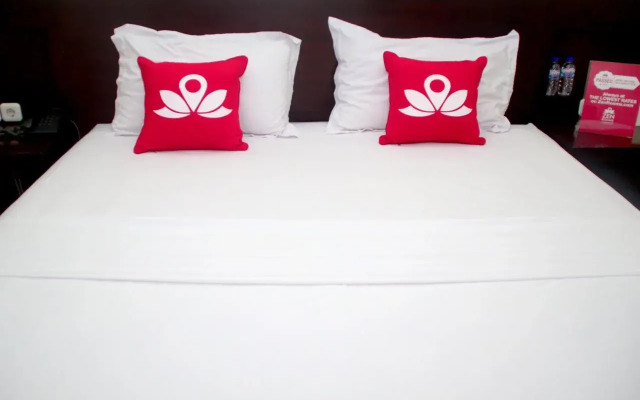 Family Guest House Surabaya by Zen Rooms