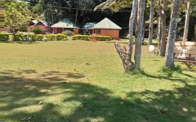 Pearl Gardens Beach Resort Kalangala