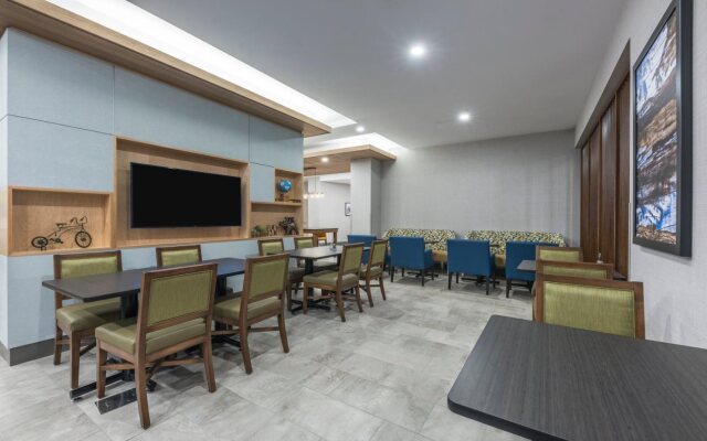 Holiday Inn Express & Suites Moncton by IHG