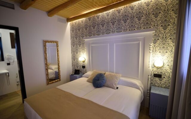 Hostal Santa Habitaciones