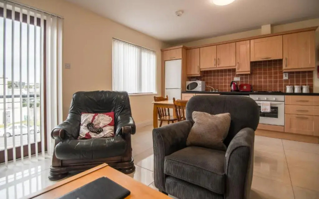 Donegan Court Aparthotel