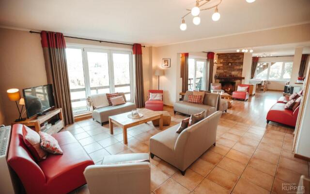 Le Milan Royal 26 pers, Malmedy, Balnéo, vue, calme