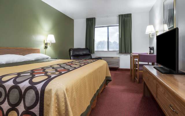 Super 8 by Wyndham Fond Du Lac