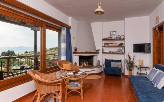 Seaside House with view over Pagasitikos