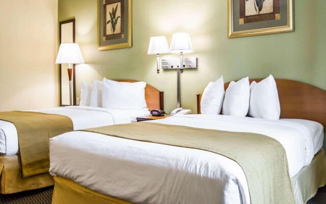 Quality Inn Airport - Cruise Port