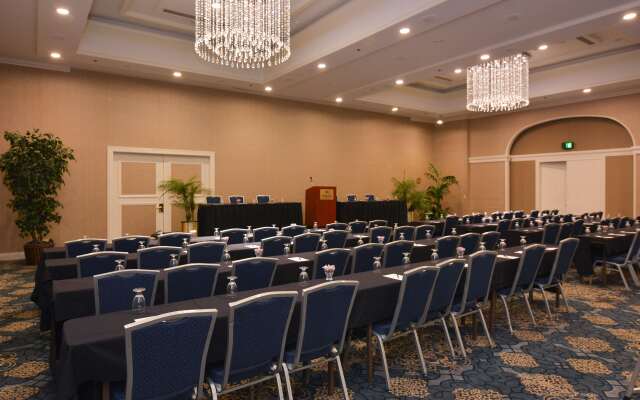 Hilton Palm Beach PBI