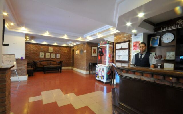 Green Park Aparts Hotel