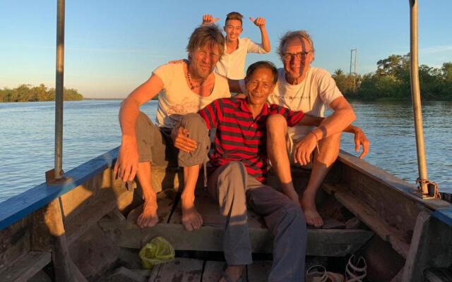 Hong thai River side homestay
