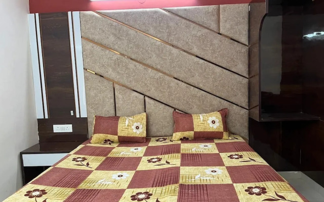 Hotel Krishna Palace By GRB