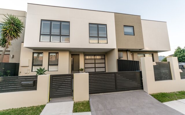 Sandcastle, 26a Winsor Street
