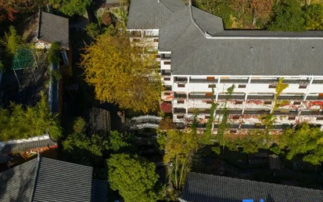 Snowy&Sunny 【Hillside  Chinese Garden Holiday Resort 】 – Outside – Xiangxi