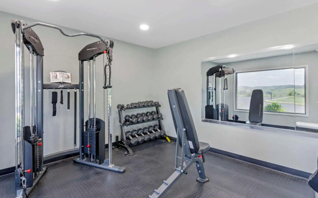 Suburban Studios Verona - Staunton North
