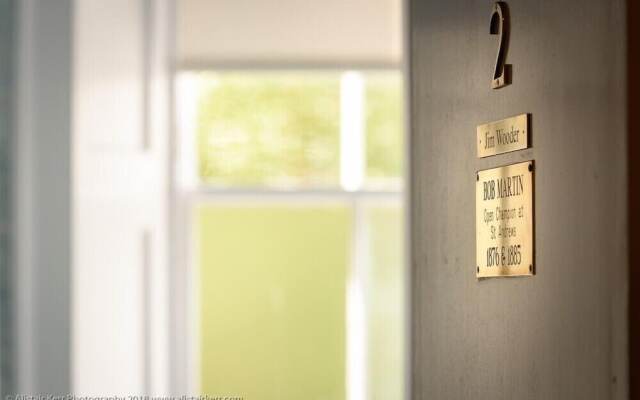 Cleveden House by The Dunvegan