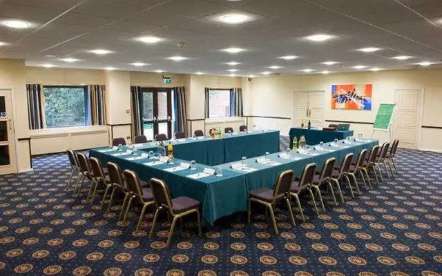 Lyndhurst Park Hotel